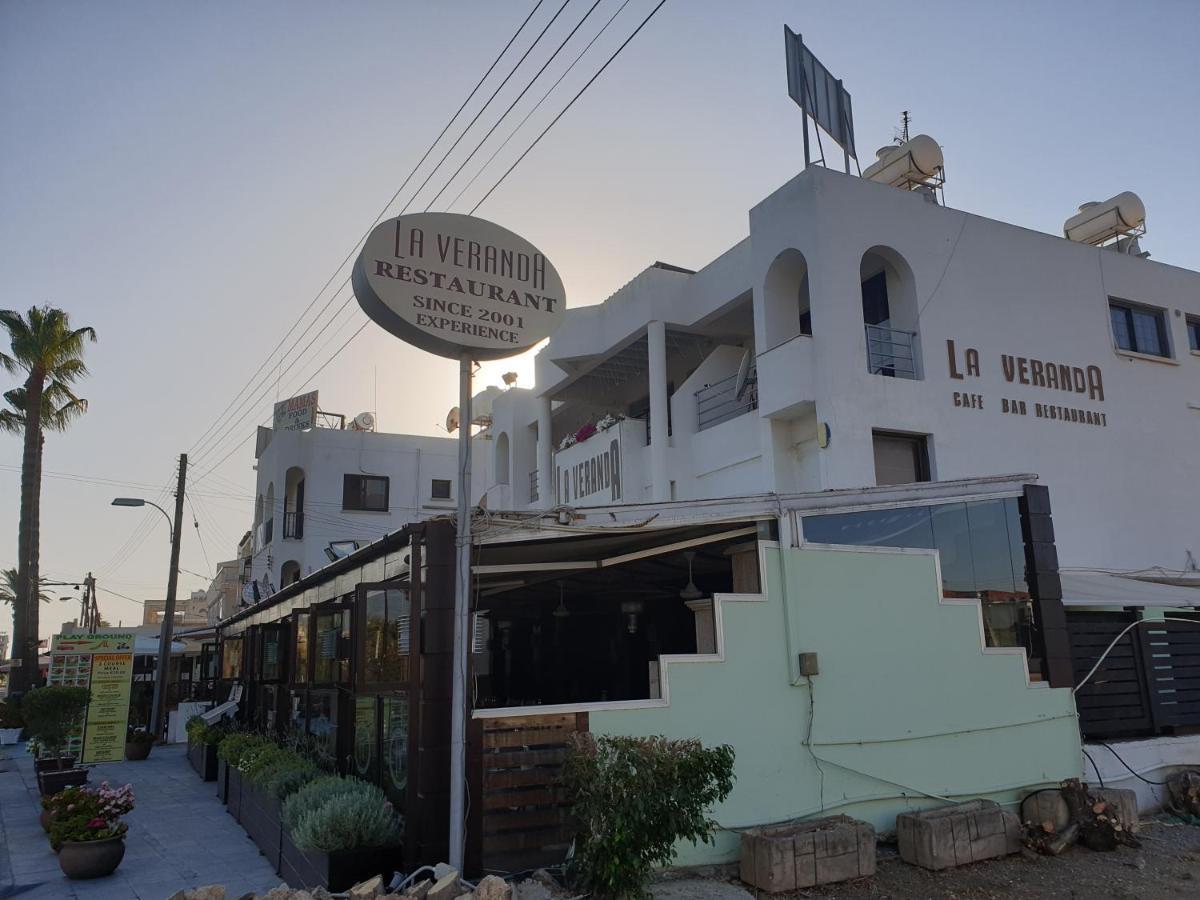 La Veranda Sea View Apartments Larnaca Exterior photo