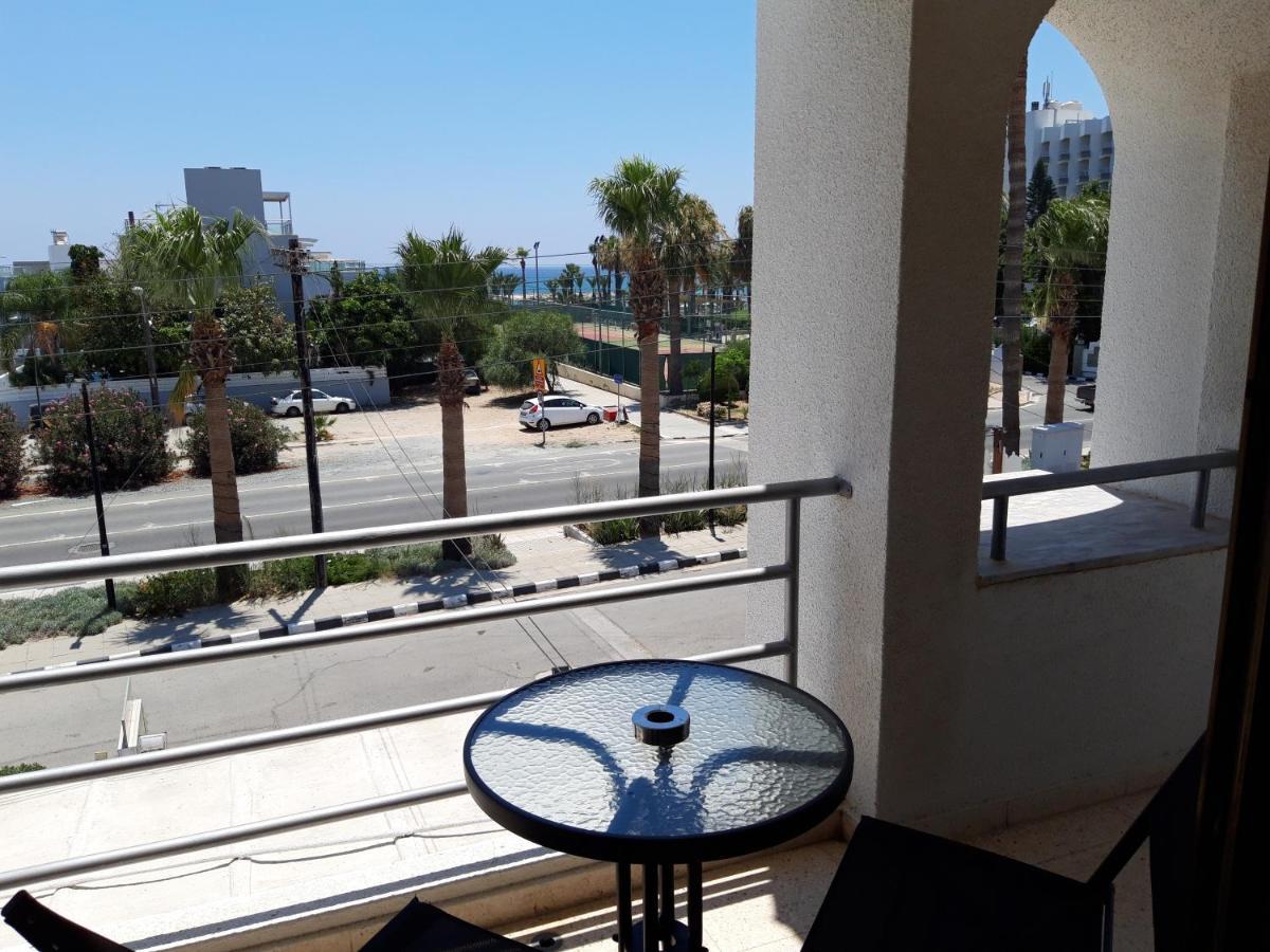 La Veranda Sea View Apartments Larnaca Exterior photo