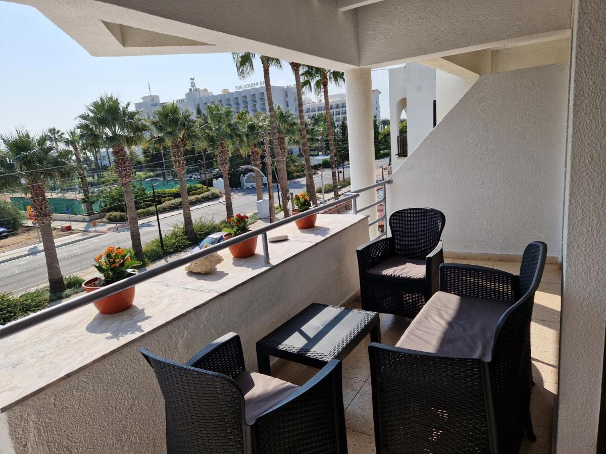 La Veranda Sea View Apartments Larnaca Exterior photo
